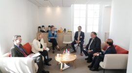 Menteri Koordinator Bidang Perekonomian Airlangga Hartarto bertemu dengan delegasi Belanda yang dipimpin oleh Wakil Perdana Menteri Belanda Karien Van Gennip. (Dok. Ekon.go.id)