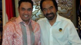 Ketua Umum Partai Nasdem Surya Paloh Bersama Kader NasDem Ahmad Sahroni. (Instagram.com/ahmadsahroni88)