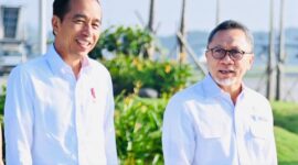 Presiden RI Joko Widodo Bersama Ketua Umum Partai Amanat Nasional (PAN) Zulkifli Hasan. (Facebook.com@Zulkifli Hasan)